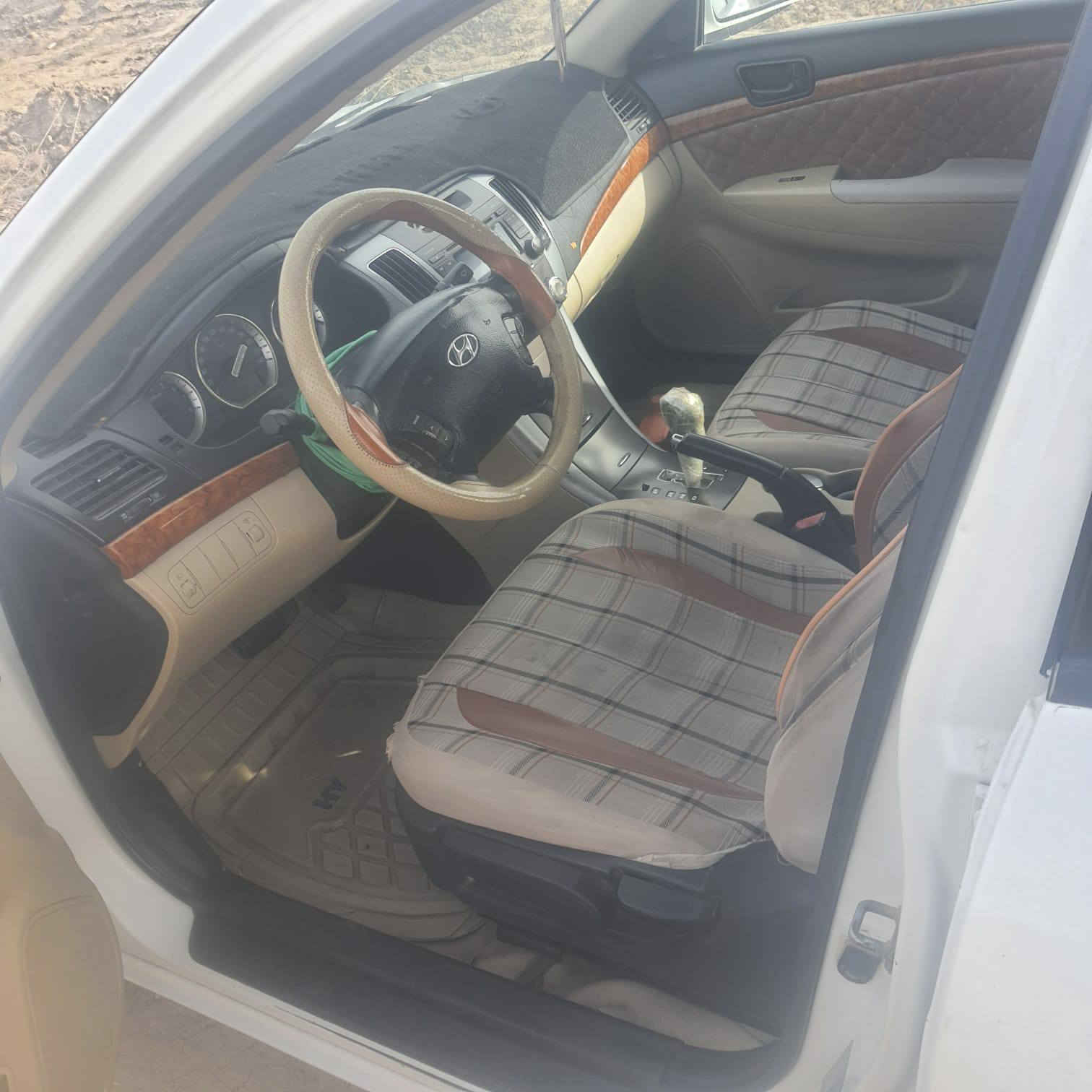 سياره سوناتا للبيع ٢٠٠٩ بابل مصبوغه حزام نظيفه ***********
