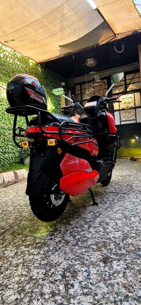 السلام عليكم..دراجه تانك _الصقر_موديل 2026..دخول جديد ..(زيروو_زيروو) غير مستخدم..ضمان لمدة _8_ اشهر من المعرض...عدد البطاريات (8) كرافين...للملف 2000.SPORT...السرعه _60_ ميل ..يعني 90.k كيلو. ..تقطع بل شحنه الواحده اكثر من _80_كيلوو...
السعر (مليون و200).قفل...مكاني بغداد الشعب قرب محكمة الشعب على الشارع العام الشراي يتصل...***********..واتساب موجود
