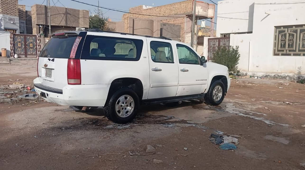 سلام عليكم يوكن اصل ابيض 2007 مكفوله من كصه وضربه قويه فقط جاملغ امامي  تستلم انكليزي سنويه ل30 سيلره جاهزه كير ومكينه حداديه تبريد خطه بصره نجف سياره جاهزه بيع او مراوس بسيارة اقل من سعره   السعر 135 وبيه مجال حك جيه  ***********اتصال وهاذع بي واتساب *********** اني مكلف بنشر اذا عجبك راسل راعيه ع واتساب  مكان نجف
