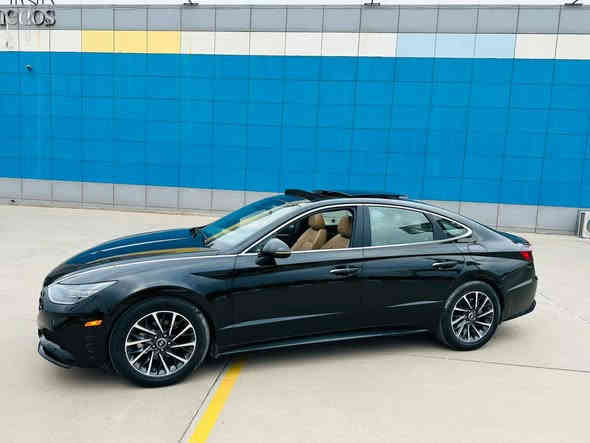 سوناتا موديل 2023 فئة لمتدد فول الفول
اعلى فئة بالسوناتا 
  شنو ابالك بيها مواصفات
اوتو بارك تتقدم وترجع بالريمونت 
ضررها جاملغ صبغ فقط 
شبرين باب تعديل بارد 
بدون دواخل 💯 
ايرباكات سليم 💯 
المحرك 1600تيربو  صاروخ 🚀 
1- بصمة ابواب لمس + تشغيل + صندوق
2- بانوراما ( فتحة سقف ) + بردة سقف كهربائي 
3- دشبول دجتال متغير 3 الوان
4- كشنات كنتارا حضن  
5- كشن كهرباء  2 امامي 
6- كشنات تدفئة تبريد
7- خزن 128 كيكا + ( android auto + apple car play)
8- 4 رادرات امامي وخلفي وجانبي + توقف تلقائي
9- اشاير في المري + نفطة عمياء في المري
10- انارة داخلية مركزيه 13 لون بلادي بيبان ودشبول
11- شاشة الحجم الكبير 12 انج + تحكم عام على السياره
12- سستم صوت BOSE الصوت 12 سماعة و دمام 2
13- لايت امامي 4 عدسات LED بكلايتات لد
14- هاندبريك بصمه + اوتو هولد للتوقف في الازدحامات
15- شاحنة طوارئ شحن سريع
16- منفذ USB امامي خلفي 
17- شفتات في الاستيرن كير ( تبترونك رياضي )
18- نظام المساعده على الاصطفاف
19- نظام الترحيب عنده الاقتراب داخل وخارج السياره
20- ويل سبورت N حجم 19 
21- 4 وضعيات قياده + تغير اللون في الدشبول 
22- نظام تحديد المسار 
23- مثبت سرعه 
24- نظام مستشعرات في الباب من تنفتح الباب تتوقف السياره 
25- تبريد السياره بيانو 
26- كيجات الكتورنية
27- كير 8 نمر دبل گلج
28-  خمس كامرات
اي استفسار الاتصال على الارقام
 
سعرها   169 ورقه
واتساب ***********
