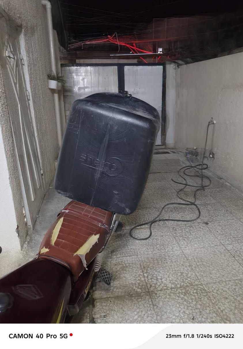 صندوك دلفري جديد مابيه اي ضرر نضيف للبيع مكان بغداد الشعب رقم ***********
