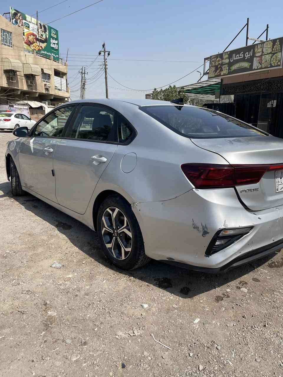 السلام عليكم 
فورتي وارد امريكي 2020 
حساسات اماميه 
كيرSvt
السعر 125$
مكاني بغداد طالبيه 

‭0770 254 2445‬
