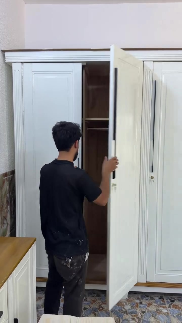 في معرض سجاد آل مجلي نحرص على تقديم تشكيلة واسعة من غرف النوم  الذي يجمع بين الأناقة، الجودة، والمتانة، لنمنح منزلك لمسة من الفخامة والدفء.

نختار منتجاتنا بعناية لنوفر لك تصاميم عصرية وكلاسيكية تناسب جميع الأذواق والمساحات، مع جودة تدوم لسنوات.

📍ديوانية_قضاء عفك 
رقم الهاتف:***********
معمل نجارة سجاد آل مجلي
