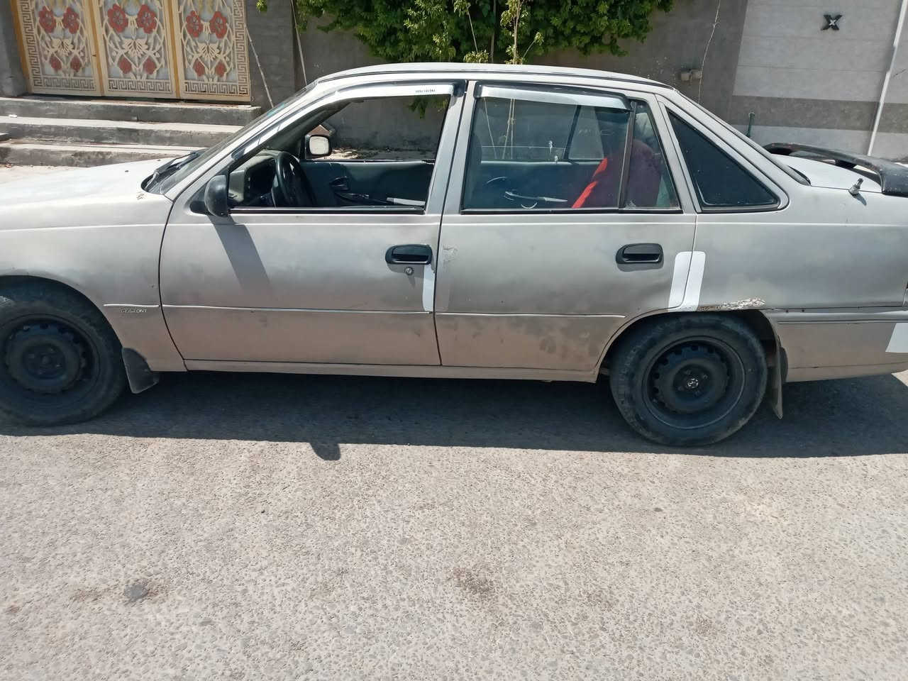 دايو سلو للبيع موديل ٩٤ رقم ديالى انكليزي بسمي السيارة كاملة من كلشي كير عادي مكينة ١٦٠٠ لا تنقيص ولا تبخير السعر ٢١ورقة وبيه مجال  العنوان صلاح الدين قضاء بلد للاستفسار ***********
