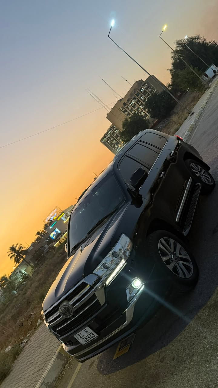 بسم الله الرحمن الرحيم 🧿
مناسبببب جدا

land crusier  2019 
v8 5.7  vx.s
‎ماشية120 الف كم حقيقي
‎لاندكروز VX.S 
‎موديل. 2019
داخل قرميدي ورقم مميز  📦 
ملاحظة السياره بيها  باب الصندوق الاسفل فقط يعني مو الصندوق كامل فقط الباب الاسفل بدون تبديل بدون دواخل شرط السياره بارد مابيه كفاله عامه الباقي شرط سونار عندي موجود 

‎فول مواصفات 1/1
‎السيارة مواصفات اللكزس 
‎1-جوبلس تصعد وتنزل 
‎2- 5 كامرات 
‎3- تدفئة وتبريد كشنات 
‎4- كشن ديزاين و كوشن سايق خزن ميموري 3 وضعيات 
‎5-شاحن لاسلكي 
‎6- نضام ترحيب عند الاقتراب 
‎7- دبل ماوس 
‎8- شاشة تحكم لكزس 
‎9- شاشات عدد 3 
‎10-تشغيل عن بعد 
‎11- كراسي كهرباء 
‎12- مكينة V8 /5.7
‎13-زراك لايت 
‎14- 5 بصمة ابواب 
‎15- سيستم صوت لكزس 
‎16- رادرات امامي + جانبي 
‎17- ستيرن صاج 
‎18- 8 ايرباك
‎19- فور ويل 
‎20- حساسات امامي خلفي 
‎21-ماشي 82
‎22- نضام ايكو تقليل صرفية 
‎23-ثلاجة 
‎مواصفات VX.S معروفة ما يحتاج اذكر لبقية 
‎سعر 510 وبيها مجاال🖤
***********
