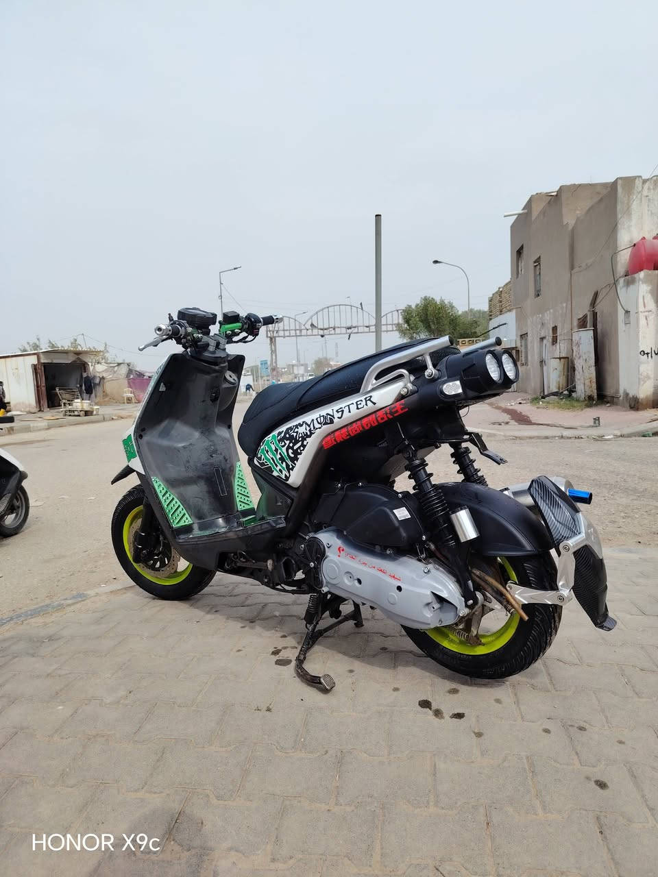 للبيع 1300 مكاني ديوانيه ***********
