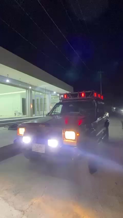 السلام عليكم جيب شيروكي موديل 91 كشر عل بلاد كير ومحرك بطه  لاتنقيص ولا تبخير اي نقص مابيها شرط التحول السعر ٣٢ بيها مجال  باقي التفاصيل خابر ودلل
***********
