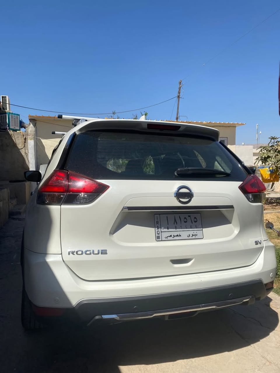 السلام عليكم للجميع 
تحيه طيبه الى ادمن الكروب
نيسان روج2019
فول فول فقط بدون سلايت
محرك 4 سلندر
محرك كير شرط
قطعتين صبغ باب وجاملغ خلف الساىق
السعر 165
رقم موبايل 
(***********)
(***********)
