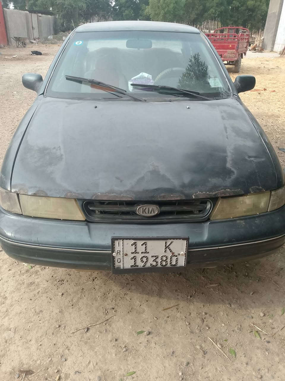 السلام عليكم للبيع كيه سيفيا موديل 94 رقم بغداد بأسمي  محرك ينقص شي قليل كير خير من الله صدر جديد غرفه نضيفه  مكان سيارة بغداد سعر 27 وبيها مجال ‏‪***********‬‏
