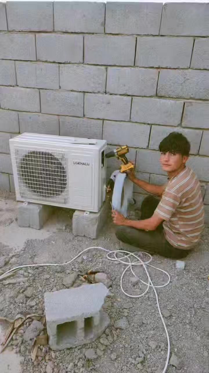 ( احمد التبريد تصليح جميع انواع التبريد وتنصيب السبالت )
( تصليح ثلاجات + مجمدات + غسالات + سبالت جميع ل انوع ) 
( وفي اسعار مناسبه)
( اتصل على هاذي الرقام واحنه ل الخدمه)
(*********** واتساب موجود)
