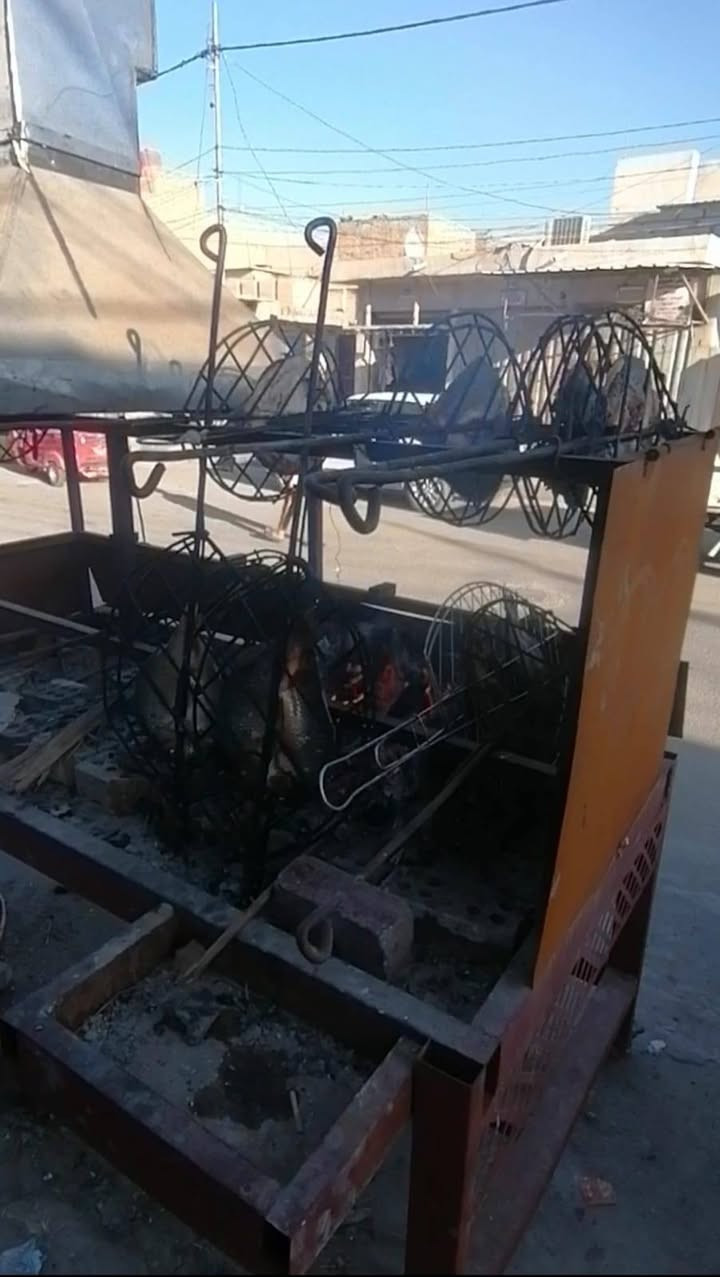 محل بيع اسماك مع شواية و طبكايات مع حطب مع حوض للعرض عدد ٢. للبيع السبب عدم التفرغ. للاستفسار الاتصال ***********
