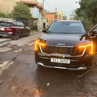 كيا سورنتو امريكي موديل 25  فول ماعدا بنوراما  ماشيه 4  زيرو زيرو  بصم...