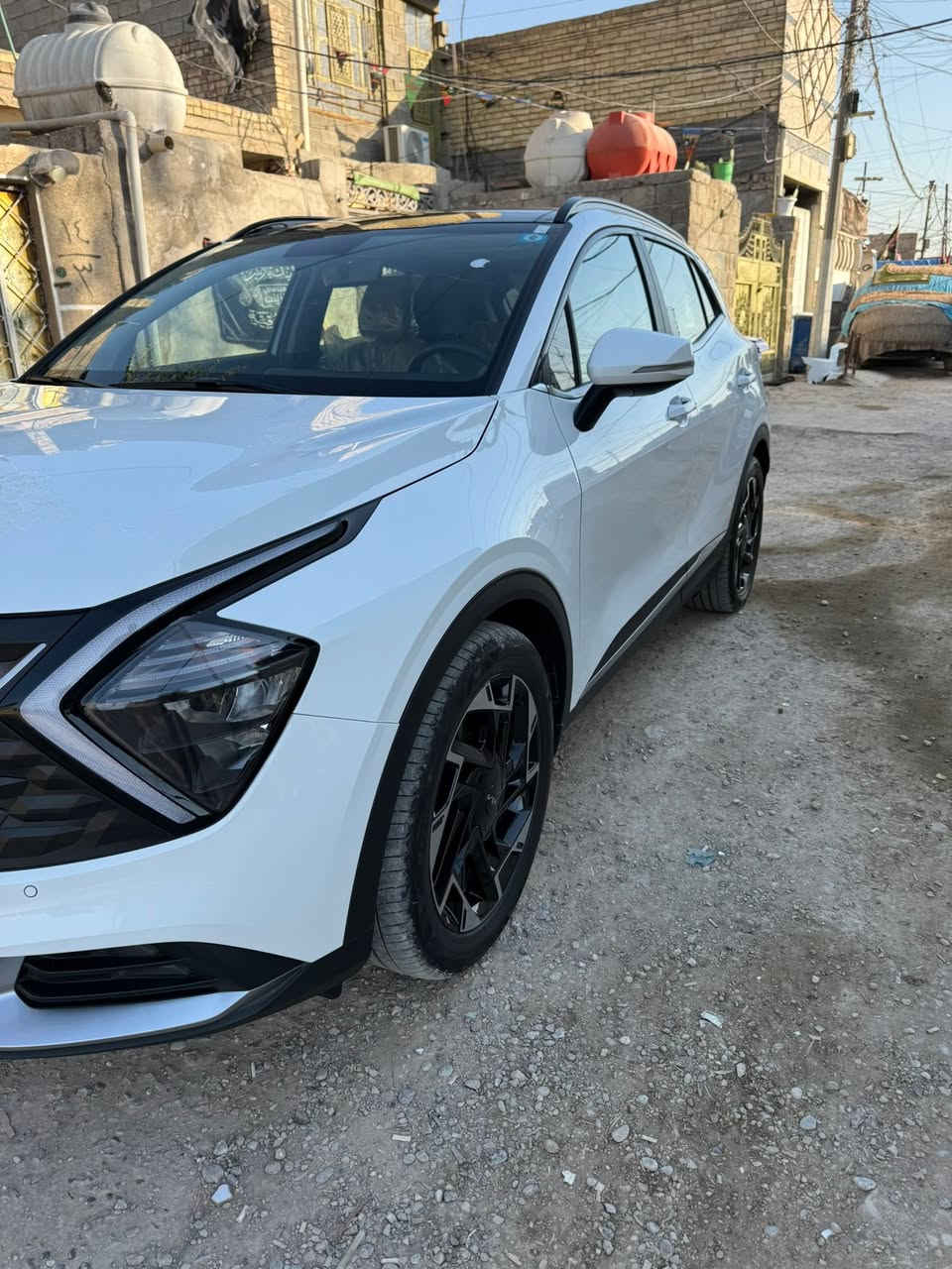 سلام عليكم كيا سبورتج موديل ٢٥ فول موصفات مكفوله كافلة عامة ماشيه ١٤ الف عنوان بغداد مدينة الصدر هاتف ***********
