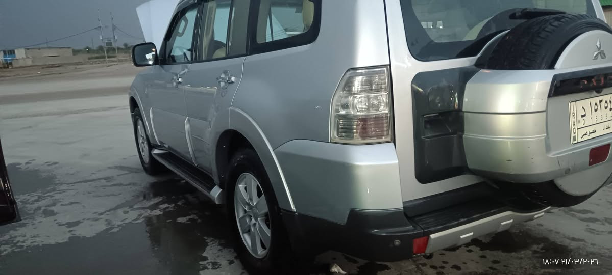 سلام عليكم بايجيرو للبيع موديل 2008 حبتور دمام فول مواصفات رقم بغداد بسمي شرط التحويل ثاني يوم السيارة جديدة بجم محدث أو مكفولة عدة طخة بصيطة علكد اصبين السعر130 أو بيهة مجال المكان صيطرة الج قرب بسماية الهاتف ***********
