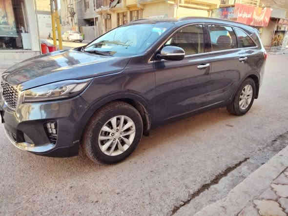 السلام عليكم
عندي سورنتو  2016
وارد امريكي Gdi 4 سلندر
ماشيه 114
الضرر : الجاملغ الامامي مبدل والخلفي مصلح
متوفر سونار السياره
5راكب غرفه نظيفة شاشه جبيره تدعم كاربلي وتدعم شاحن 12 V 
لد + تخم زنون سياره بلاديه
تخم تاير + باتري جديد 
السياره نظيفه مال بيت 
ماناقصه برغي كامله حتى العده   السياره 3 انظمه قياده ( سبورت ، نورمل ، ايكور ، ) 
الهاتف ***********
والسعر 153
