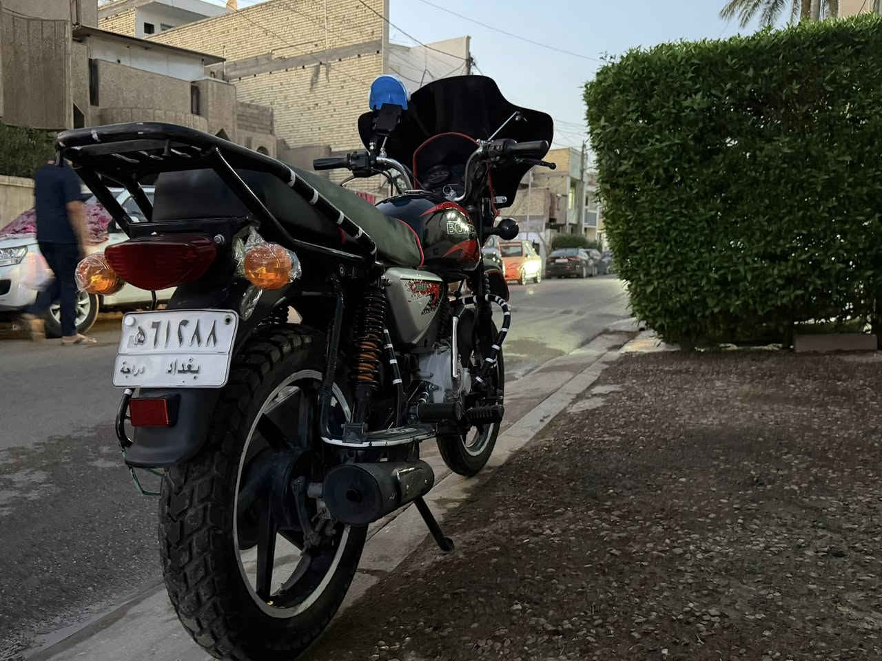 السلام عليكم بوكسر موديل 22 شكل ل23 نازله بل 23 شهر ل7 مرقم لوحه وسنويه باسمي تحويل ثاني يوم مكفوله كفاله عامه مكينه كير شاصي مكفول مكاني الحريه الدولعي
***********
