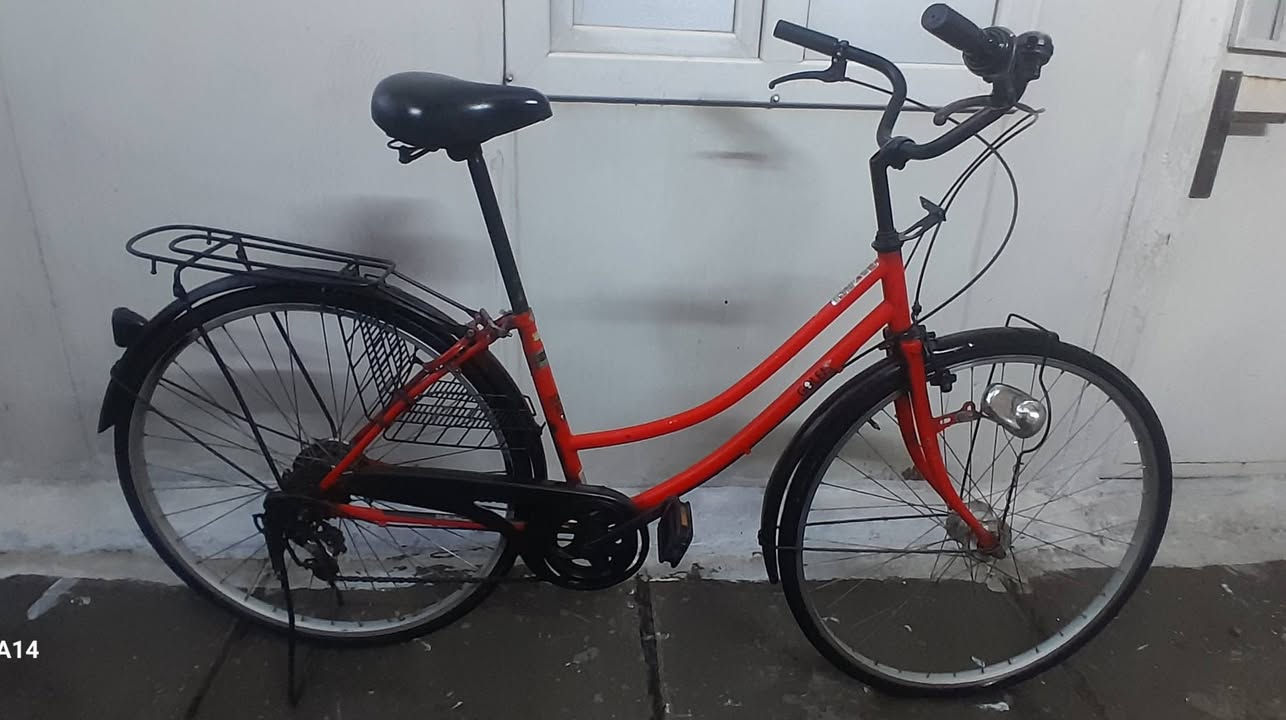 بايسكل بناتي
اللون احمر
الحجم 27
گير ولكن عاطل يبدل نمرتين من اصل 7
للمعرفه اكثر التواصل خاص 
سعره(80) الف وبي مجال بسيط الشراي يتواصل وياي على الرقم ***********
مكاني بغداد
