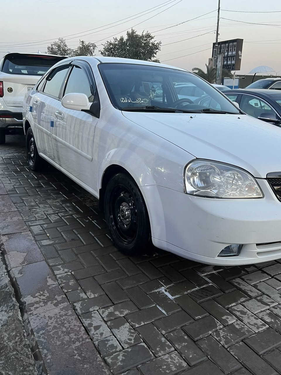 السلام عليكم للبيع اوبتره موديل2012 شركه عامه سياره احلا من صور تبريد مكينه كير بحاله جيده صدر دبلات جدد تايرات بحاله جيده دواخل السياره نضيفه جدآ الأضرار طلقه بلجنطه دوسات مرشوشات خشم جاملغ شويه وبيها ملاحضات جدا بسيطه السعر88 مكان سياره بغداد 
***********
