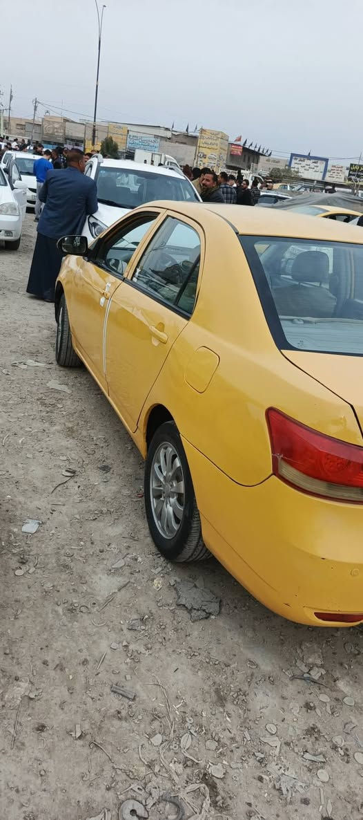 سلام عليكم
للبيع سياره بي واي دي G3 موديل 2013 مصفره هيأه وغرامه تحويل نفس اليوم كفاله كير ومكينه  جديد داخل السياره نضيف جدن  مكان الحلة 52 وبيه مجال***********
