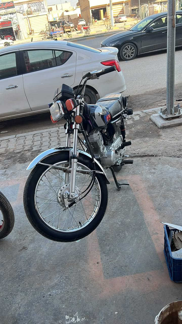 سلام عليكم شباب اربعه كير متياز للبيع موديل 2025شعر العاشر مستعجل ع بيعته اوراق سكنر بسمي دراجه كلشي ماعايزه او كلشي مامفتوح بيه سعر 700او بيه مجال للشراي***********بيه واتساب /موجود خاص*********** مكاني النجف شارع المطار
