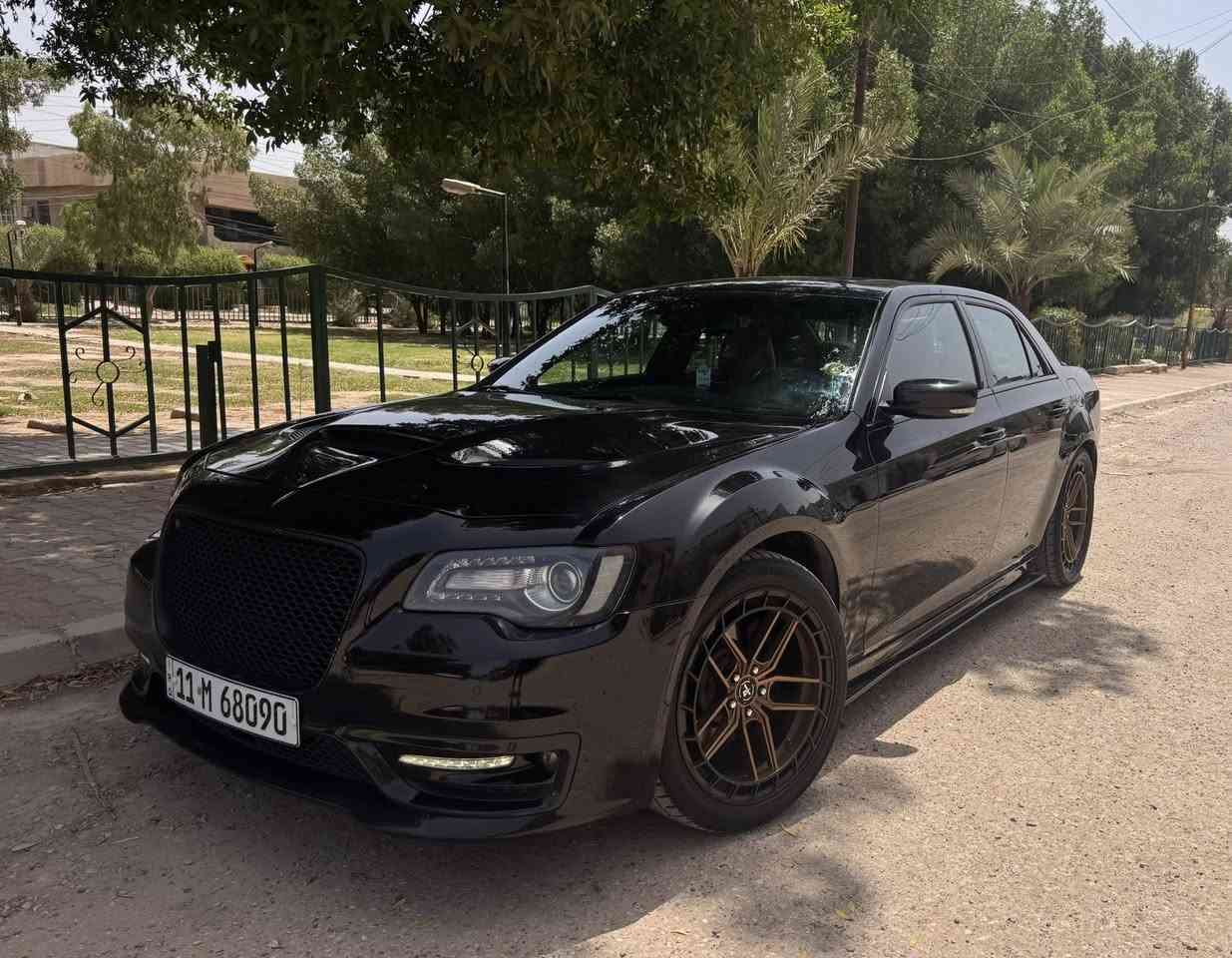 السلام عليكم 
اوباما(كرايسلر) 2021 V8/5700  
فول مواصفات  معروفة الفول❤️
الاضافات 
شوتة afe 
دركة RPM كاربون فايبر 
هدرز امريكن ريسنك دبات موبار.ويل تايتن ريسنك امريكي اويل كاج كان 
بوابات للاكزوز 
انارة داخلية متغيرة احدث نظام بنيد srt ٣ فتحات + بنيدها الاصلي موجود سليم 💯  تاخذة وية السيارة
دفيوزر خلفي + لحية
الحادث فقط قبغ جنطة مبدل بدون دواخل
مكاني بغداد سنوية وهزة جديدة 
السعر 305 $الف


**إذا كنت صاحب هذا الإعلان وتريد حذفه لأي سبب، رجاءا أرسل رسالة إلى الدعم الفني**