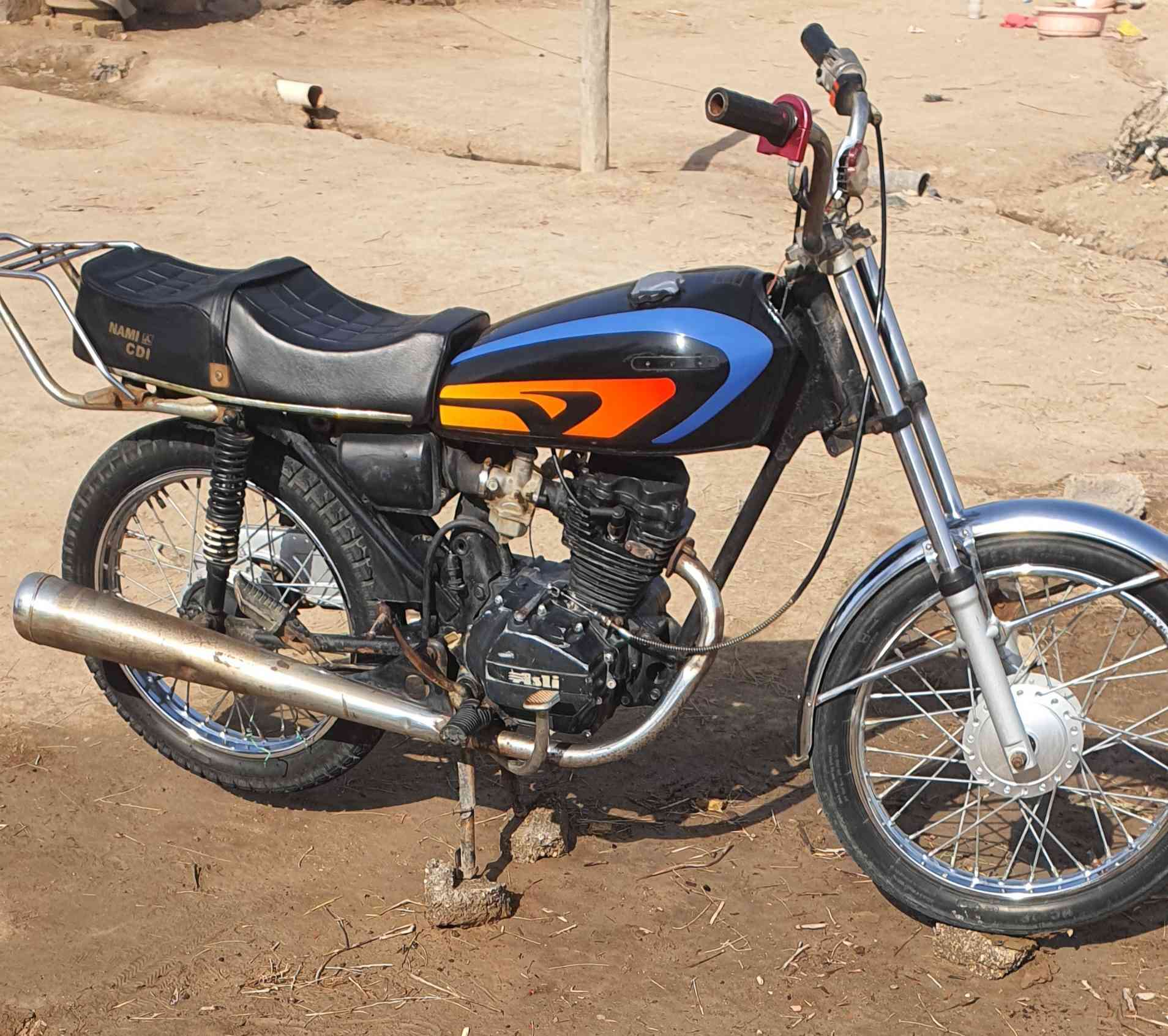 سلام عليكم للبيع دراجه نيرجه تعمير 23 شاصي نامه كلك 
سعر 350وبيه مجال قليل رقم ***********
