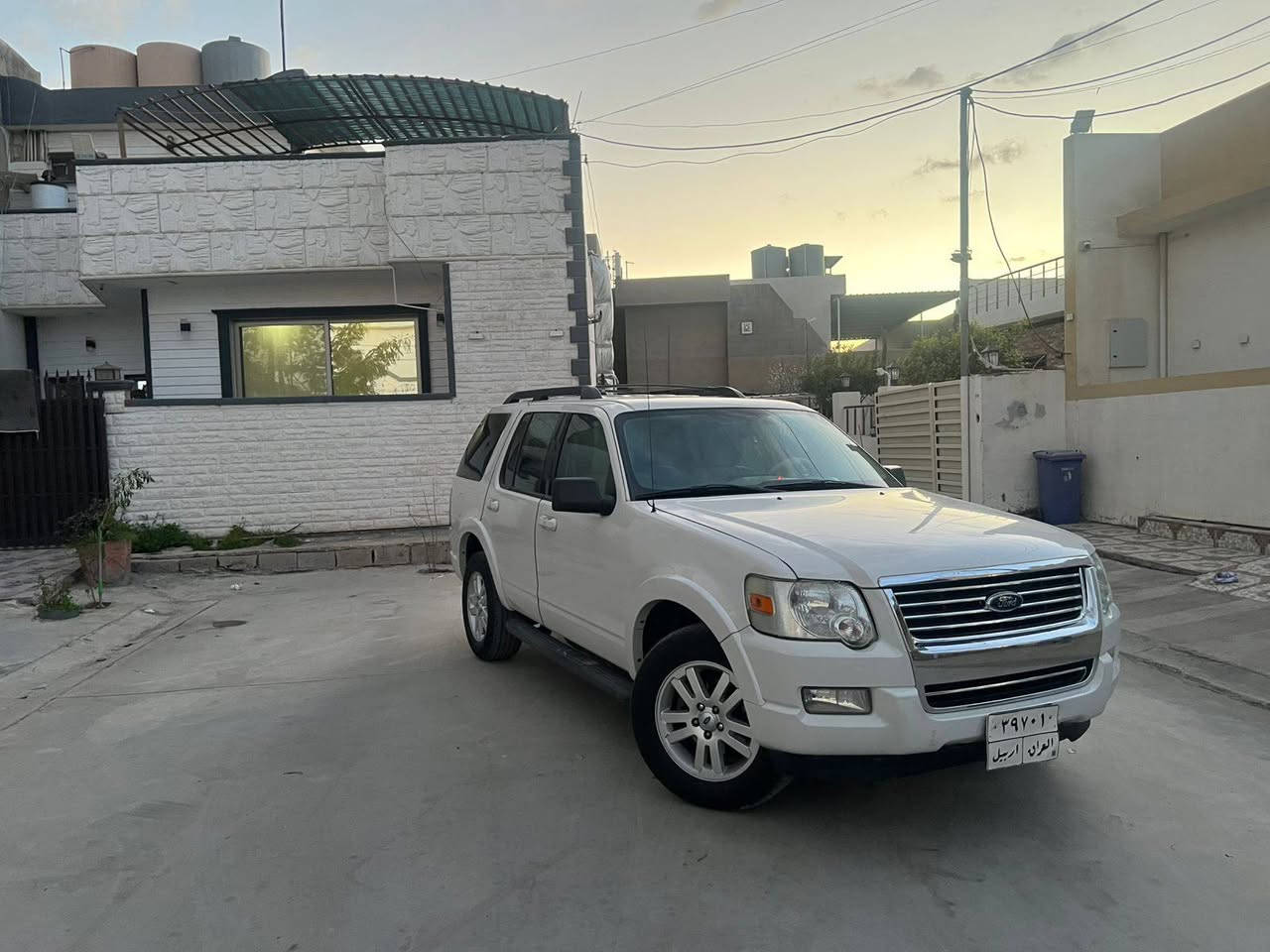 فورد اكسبلورر نيفه ٢٠١٠ كلين سلايت ابيض رقم اربيل سياره جديده ٧ راكب تبريد مركزي ٤ تيرات جديد محرك ٦ سلندر 4.0 المحرك المرغوب *********** كركوك, العراق
