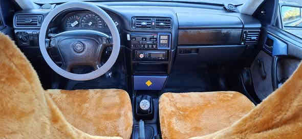 *************************
شوێن چمچە ماڵ نرخ ٥٢.گەڵا
اۆپڵ مۆدێل  ٩٥ مە کینە ١٨ گێڕ عادی 
نمونە لە جوانیو پاکی سە یارە کە لۆکە
سە نە ی تا ٢٠٢٩ تازە یە
گێڕو مەکینە  بشرت فیتر
کلێرە لە سە ر ساغی
بێ دە عمو بێ خیاس هیلالو دۆسە بیلادە شیعاریش نیە  پێشو دوای کە پسە
سڵایت... استوپ ایبی اس
بیلاد تبریت.. دە بڵ اربک 
سە یارە کە هە مو گیانی بشرت شمشمل
