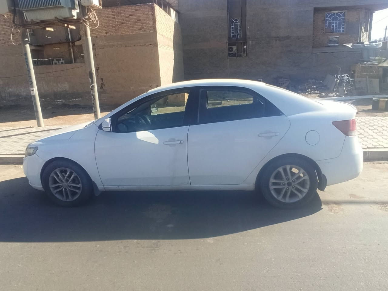 كيا  سيراتو  شماليه 11  نص فول مري  شفط  اشاره  رفيعه حساس  ابلادي تحكم استيرن السياره خير من الله  مال جناي السعر 82 اوبيها مجال لشراي حك الجيه مكاني نجف  ***********
