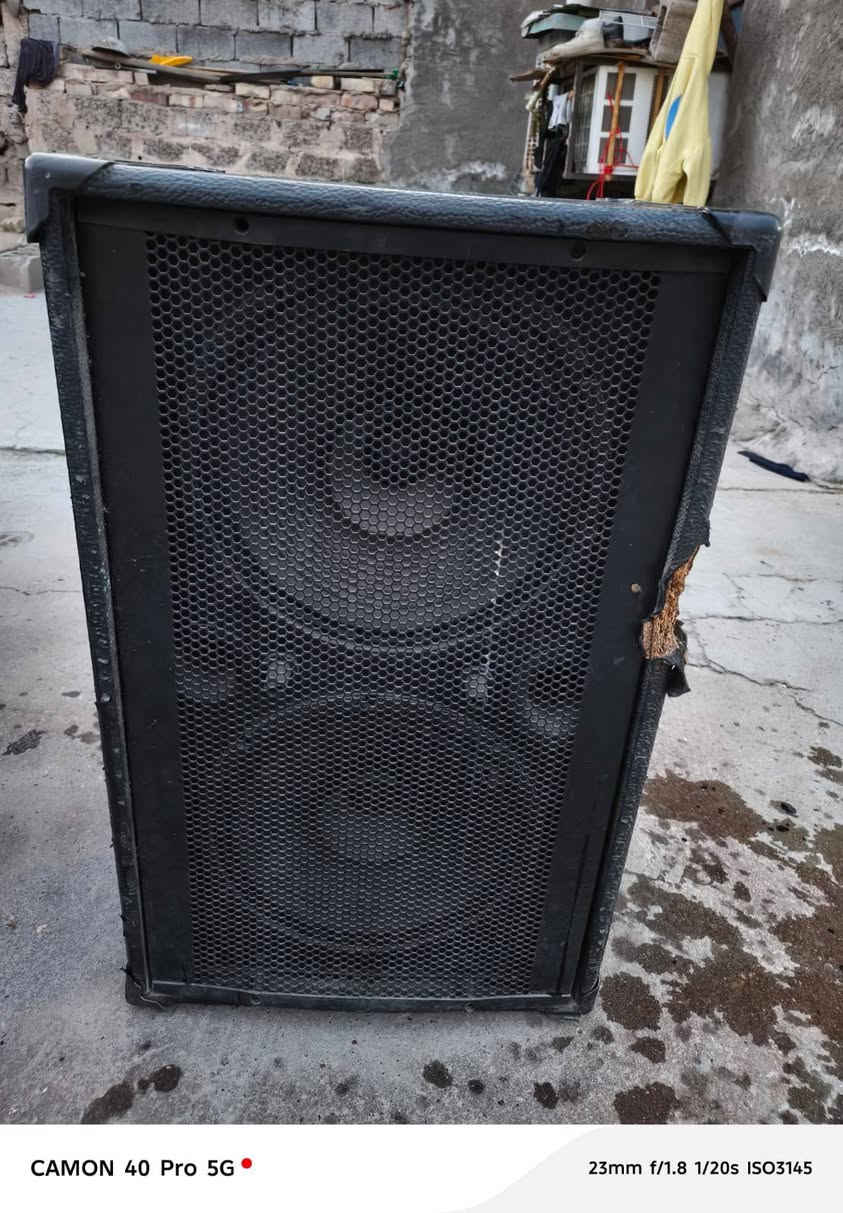 سلام عليكم سماعات ثنين دب) ولبقيه جاسكو 5سماعات سعرهن 550 وبيهن مجال ***********
