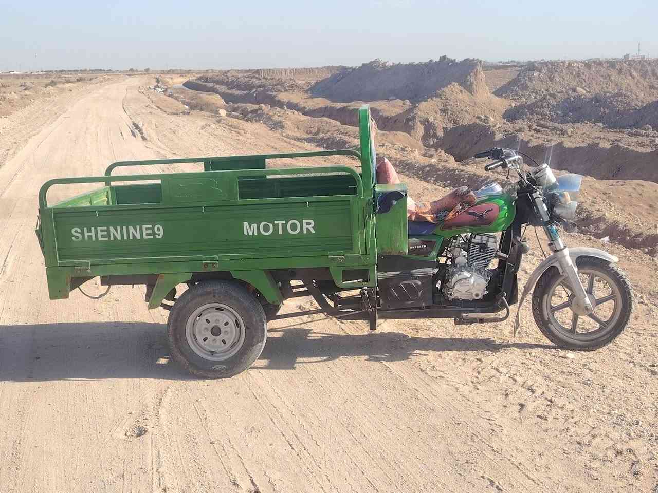 السلام عليكم
السعر 1,825 / وبي مجال 

ستوته جمره موديل 2021 محرك موديل 2024 أوراق اصولي مكفوله محرك وشاصي بدي نضيف بدون خياسات 
العنوان البصره معمل الورق 
للاستفسار الاتصال على الرقم ***********
