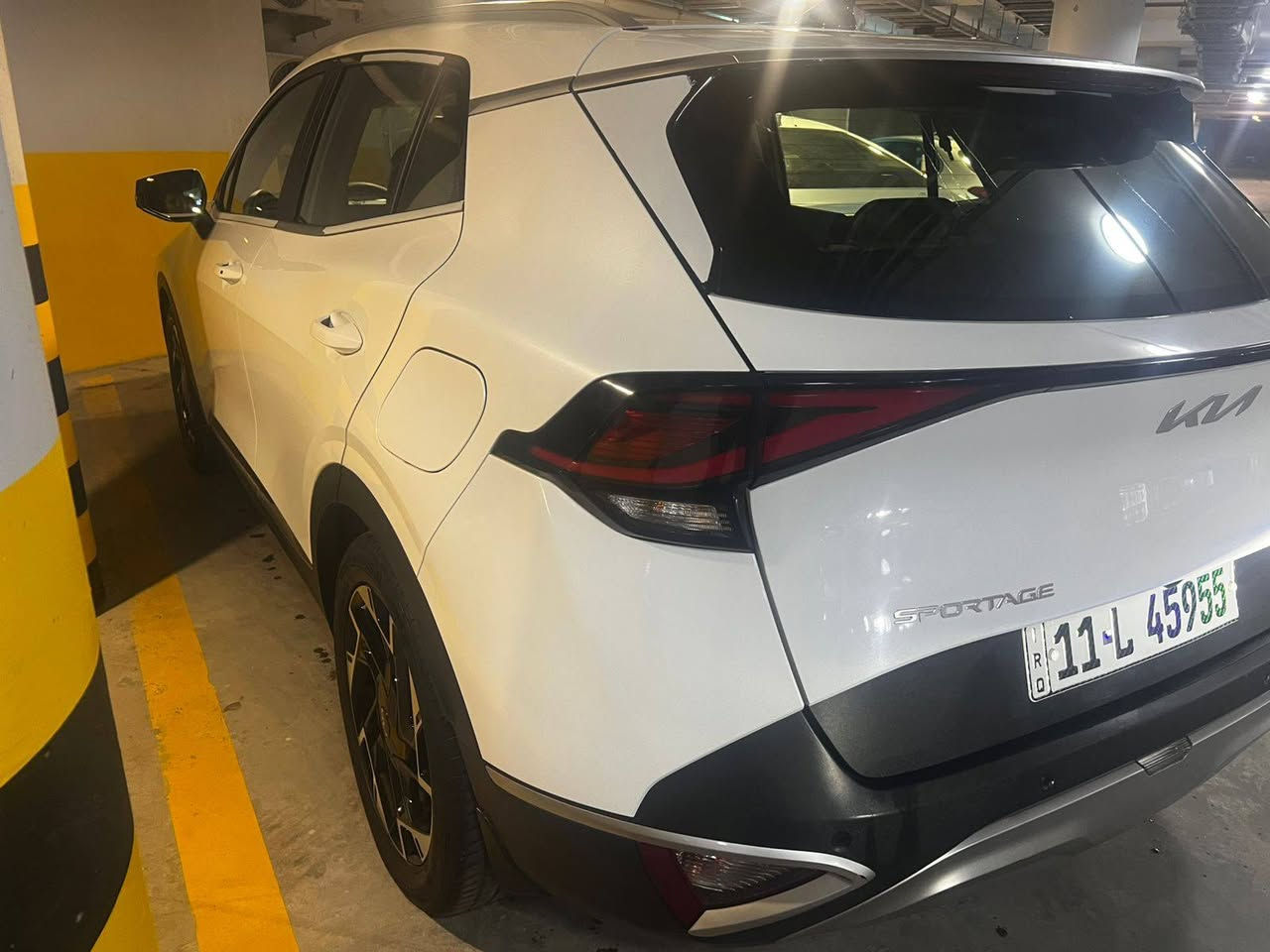 كيا سبورتج موديل 2024 خليجيه.. كفاله حتى من الشخط
ماشيه 39 باسمي شخصيآ
موصفاتها
بصمه..
مري شفط وترحيب.. 
شاشة اعطال..
كراسي كهرباء.. 
هاند بريك بصمه.. 
صندوك كهرباء.. 
البجم لد والبك هم لد.. 
دواخل مغلفه من الزيرو للنظافه.. 
تخم تاير وسبير منازل.. 
السياره جديده.. 
محرك دوش 2000.. 
تبريد خلفي امامي.. 
تدفئه كشنات ودركه.. 
شاشه وكامره وحساسات بس فتحه مبيها.. 
مكاني بغداد الكرخ مجمع الروان.. 
السعر ب 238 وبيه مجال للطيبين.. شي بسييط
 هذه رقمي....
....***********...
