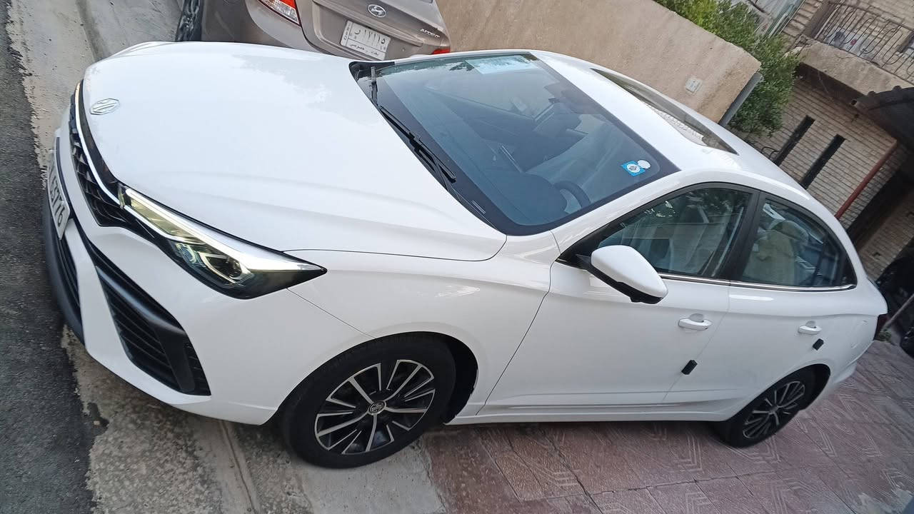 السلام عليكم اخوان . MG5 PLUS موديل 2025 
-فتحة سقف
-4 كاميرات 360 درجة
-كراسي جلد وكرسي السائق كهرباء
-حساس خلفي اصلي مع لد نهاري
-تبريد شاشة ودشبول ليزري
-اشاير بالمري مع بچم زنون ولد خلفي
-عداد السيارة 18 ألف مع كفالة عامة من الصبغ
-كامل تحكم استيرن وكروز كونترول مع ايرباگات
للاستفسار الاتصال (***********) اخوكم احمد
