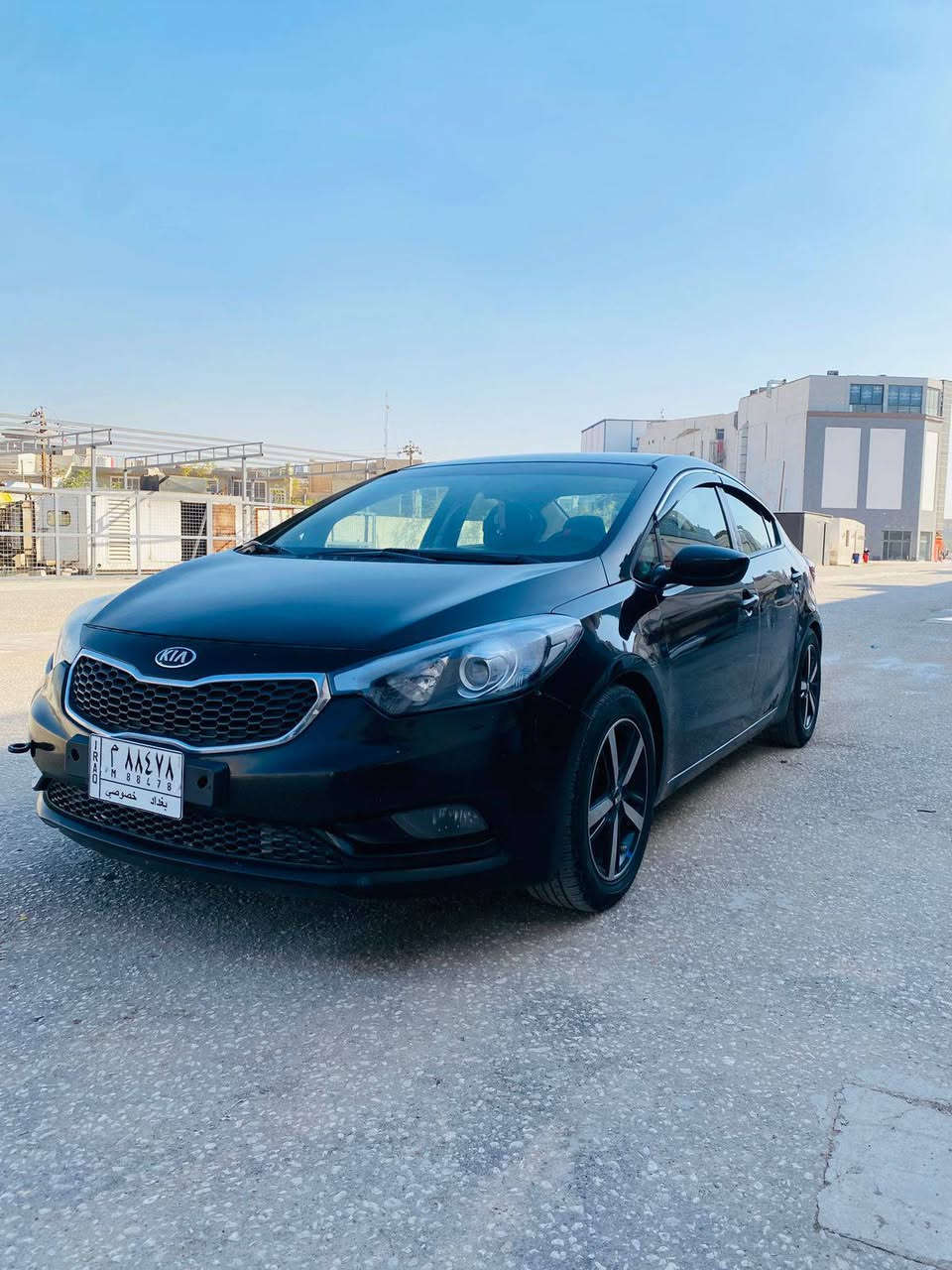 السلام عليكم
من رخصة الادمن 
كيا فورتي موديل 2015 رقم بغداد مكان بابل  وارد امريكي محرك دوش حادثها باب وچاملغ محرك 2000 
ضايفلها منظومة غاز  كير ومحرك خير من الله 
وتبريد شغال سنوية باسمي  
السعر 115 وبيها مجال للتواصل على الرقم 
***********
