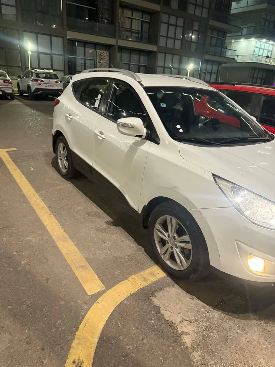 السلام عليكم توسان ٢٠١٣ ادوات كص جنطة   متؤمة طبق الاصل حته  رقم الشاصي السيارة جاهزة للاخير باتزين بانزين   بدون اي نقص كير ومكينه كفالة مكينة  ٢٠٠٠ دوش مكانهه بغداد   عارضهه ب ٥٧ بيهه مجال شي كلش بسيط شباب جوه ال ٥٤ لتعب روحك ***********
