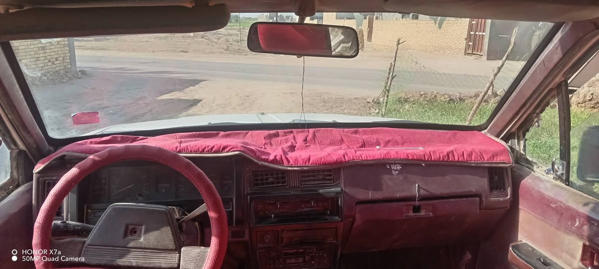 السلام عليكم ورحمة سياره للبيع نيسان موديل 1992 مكفوله كفاله عامه من شاصي و محرك و الكشره رقمه مثنى بسمي سنوي جديده تنتهي بل 2030 سعره 32 رقم الاتصال ***********
