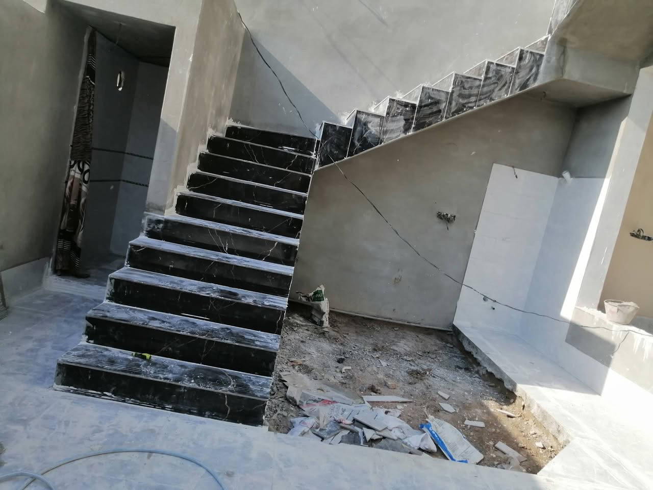 السلام عليكم
اسطه حاتم لعمل السيراميك 

في طوز خورماتو وسليمان بيك والاطراف

***********

