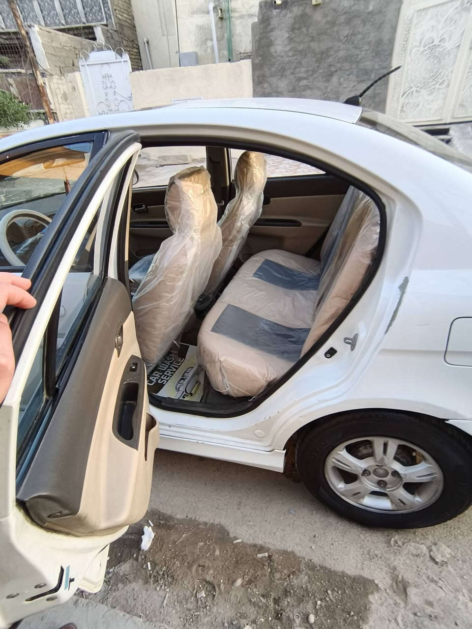 السلام عليكم 
اكسنت 2011 خليجي سبورت رياضي رقم بغداد صبغ دعاميات 
مواصفات 
فتحه 
شاشة
 اشاير بلمري 
محرك 1600 
تبريد ثلج 
كير محرك حداديه كهربائيات كله مكفول  وجاهزة ترايها وين متريد  🚗
السعر 85 وبيها مجال للشراي وللجناي 
للاستفسار***********  بغداد دوره ابودشير
