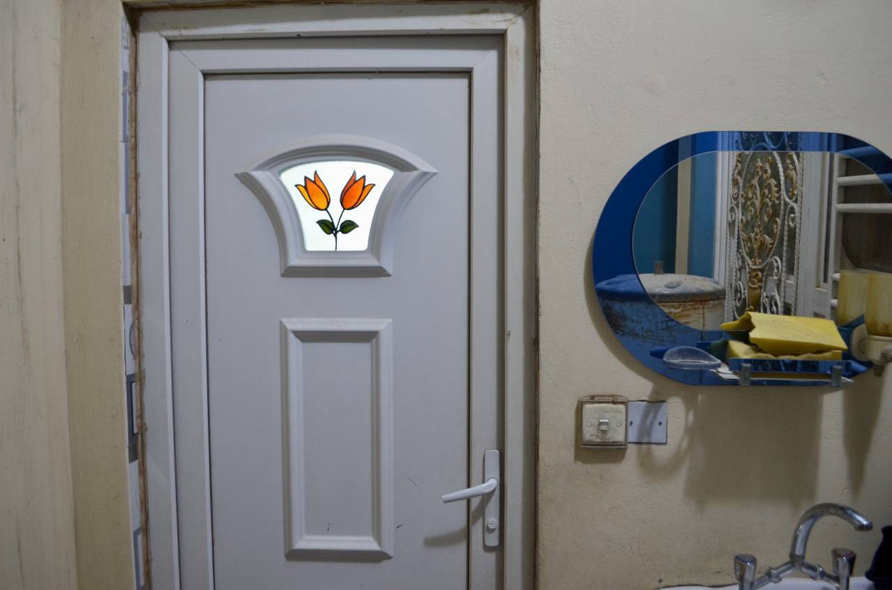 بيت 100 م مربع طابو صرف .. طابق ونصف
الوفاء تدريسين مقابل المدرسة الصينيه الجديده يبعد 40 متر عن متنزة الوفاء العائلي الجديده  ....
بناء صب كونكريت مسلح 2018
يحتوي الطابق الأرضي على غرفه 4×5 وصحيات داخليه وخارجيه وصاله واستقبال ..
الطابق العلوي يحتوي على غرفه كبيره 7*5 وصاله صغيره ....
البيت نضيف جدا والموقع مميز ...
السعر 165 مليون  قابل للتفاوض 
للاستفسار للحادين بالشراء لطفا الاتصال على
***********
