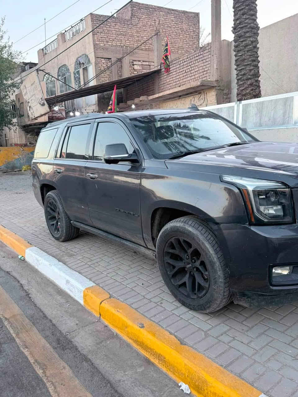 السلام عليكم
من رخصه الادمن يوكن دينالي ٢٠١٥ فول مواصفات
بيها صبغ حزام
صدر كله جديد دبلات طبلات شمعات 
منضومه بانزين جديده كامله من نوزلات ومجاول وحساسات وفيت بم
كهربائياتها كلها شغاله 
منضومه زينون جديده ب٥٠٠ دولار
دواسات كهربائيه ب١٠٠٠ دولار واناره كامله للدواسات بلاديه
تخم تاير جديد و ويل جديد قفل
محرك رجع فوق الشركه ما مفتوح فقط ادامه
السياره  
فول مواصفات شاشه اماميه وشاشه داتا شو
وشاشه وسائط
وشاشه خلفيه للركاب 
تبريد تدفئه كشنات امامي وخلفي
تدفئه ستيرن
منضومه تبريد جديده بلكامل السياره اشتغلتها من الصفر
من جميع النواحي
تضليل امريكي مو مخالف عازل حراري 
ماكو أي كلوب مشتغل عدا حساسات التايرات
كامرات ٣٦٠
تدفئه تبريد مقاعد امامي خلفي
كشنات منفصله

السعر ٢٦٠  بيع مستعجل بيها مجال
هذا رقمي 
***********
