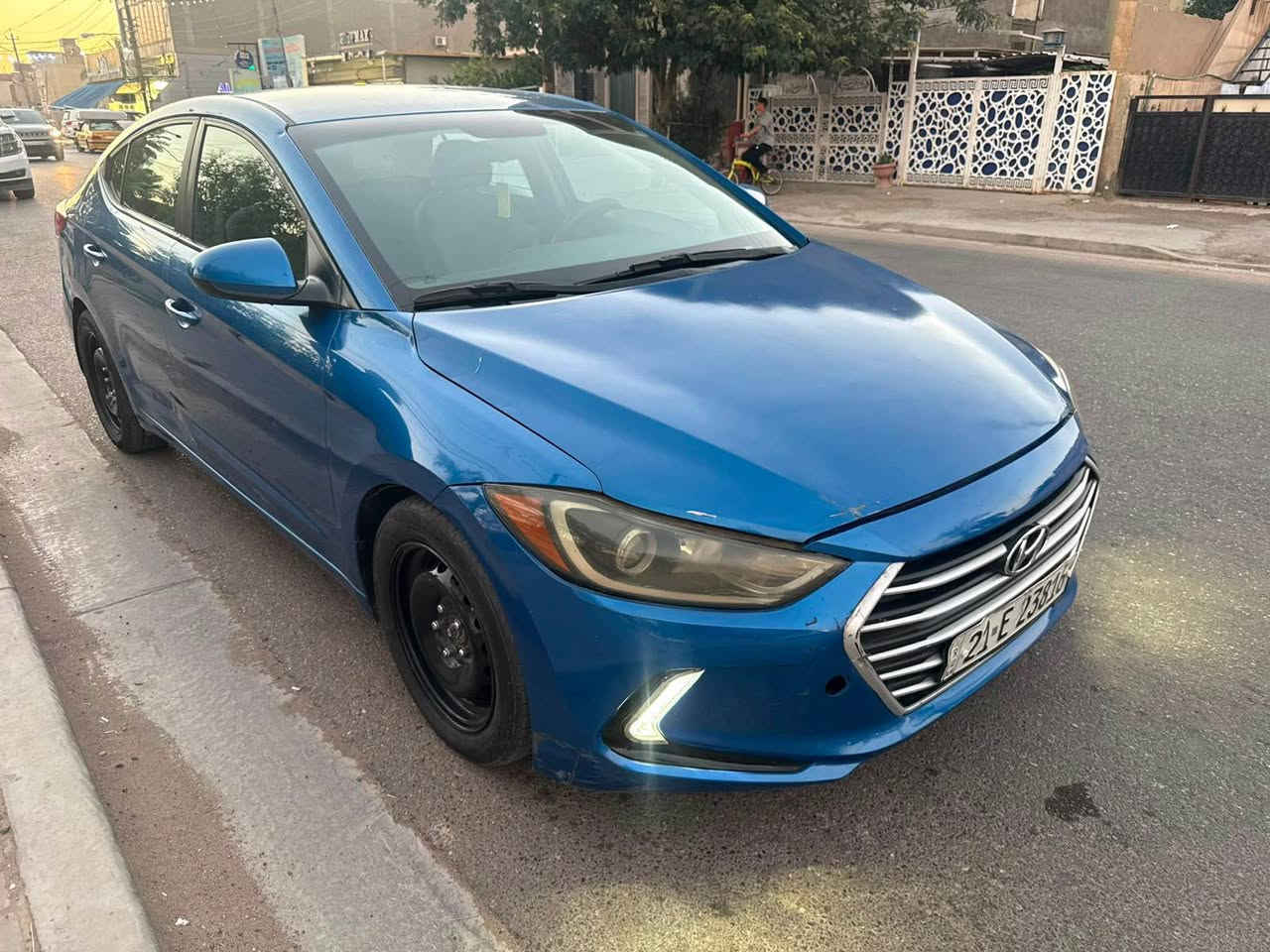 السلام عليكم 
النترا 2017 امريكي  
محرك 2000 دوش 
گير AT المرغوب 
بيهة صبغ جاملغ وبنيد وباب امباوك 
 السعر 103 وبيها مجال   
بغداد العامرية شارع المنظمة
***********
*********** الفارس, صلاح الدين
