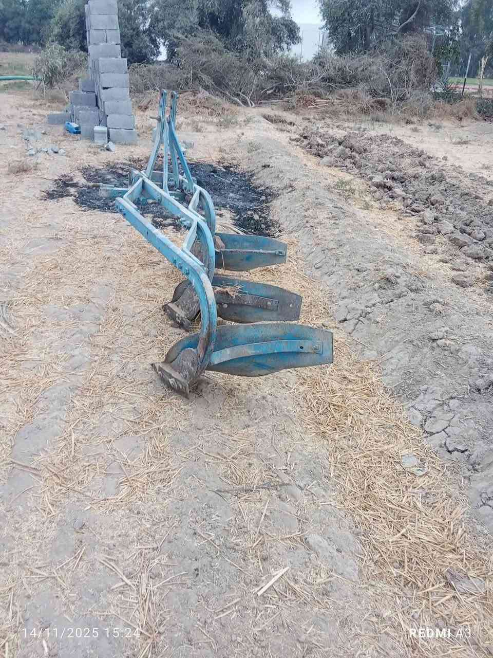 فدان عنتر للبيع السعر ٢٥٠وبيه مجال رقم ***********
