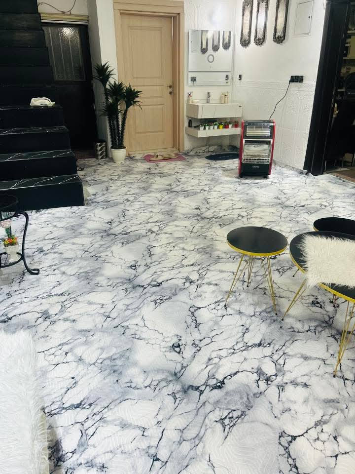 السلام عليكم بيت للبيع  السده الهنديه كيعان بيت رزين قرب السجه قريب ع كورنيش   مساحه 200 يتكون طابق الاول غرفتين صاله مطبخ  وطابق الفوك  غرفه  +غرفتين مصعدين 5سوف   طابو زارعي  سند٢٥   شراح اتصل ع هذه رقم  ***********
