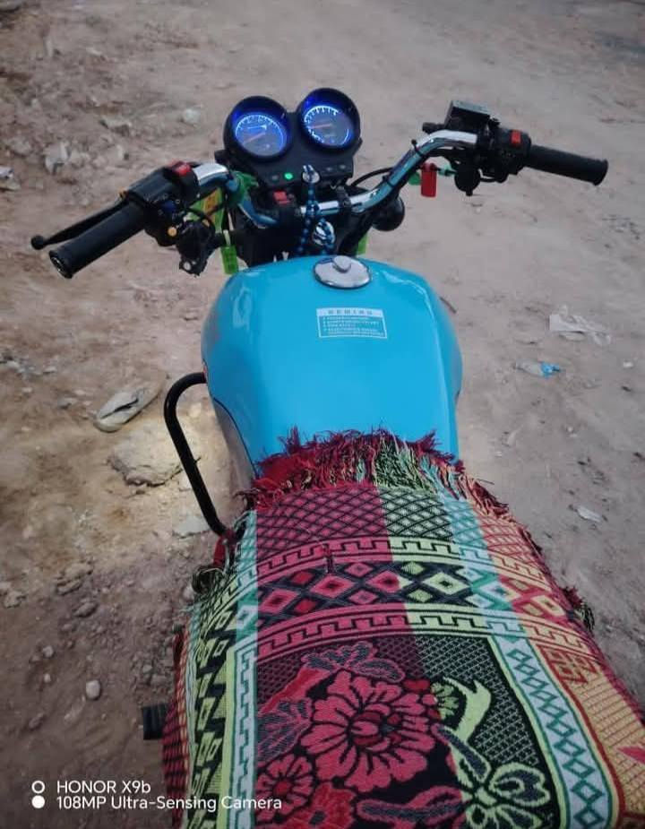 �اسلام عليكم دايون للبيع مديل 25 
اوراق سكنر السعر 800 وبيه مجال فقط اتصال 
***********
