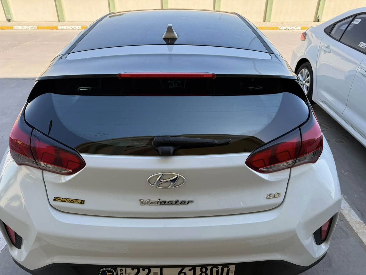 🚗 Hyundai Veloster 2020 للبيع (نظيف جداً)

فوليستر موديل 2020 بحالة مرتبة ونظيفة جداً، استخدام شخصي ويومي وبدون مشاكل تُذكر.

🔹 56 ألف ميل فقط
🔹 مكينة 2.0 قوية ونظيفة
🔹 قير أوتوماتيك سلس
🔹 تبريد شغال 100%
🔹 داخلية نظيفة ومرتبة جداً
🔹 سيارة تمشي يومي بدون أعطال
🔹 بيها صبغ (إصلاح سابق) مو تأثير على الاستخدام
- [ ] رقمها اربيل وباسمي تحويل مباشرة 

💰 السعر: 12,000$ قابل للتفاوض للجادين فقط

📍 بغداد
📞 للتواصل: ***********9

✨ السيارة جاهزة للمعاينة بأي وقت، واللي يشوفها على أرض الواقع يفرق حالتها فوراً
