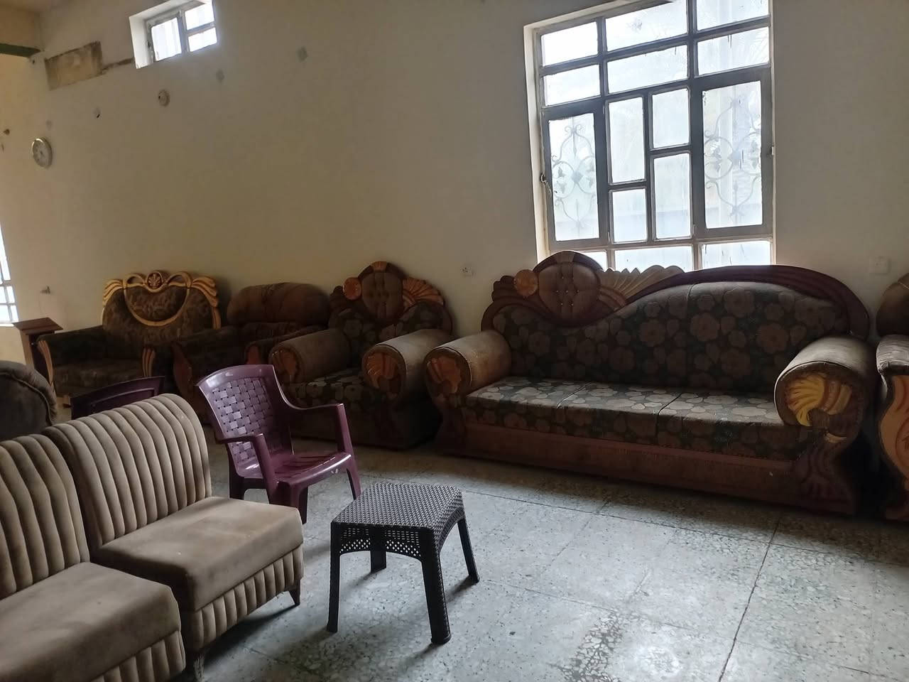 ٧ اتخامه للبيع مكلف بالنشر اتصل عالرقم ***********
