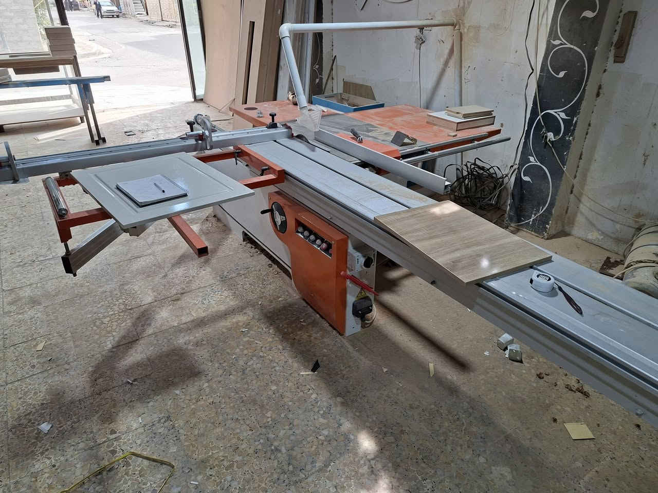 معمل متكامل للبيع العنوان الزعفرانية ***********
