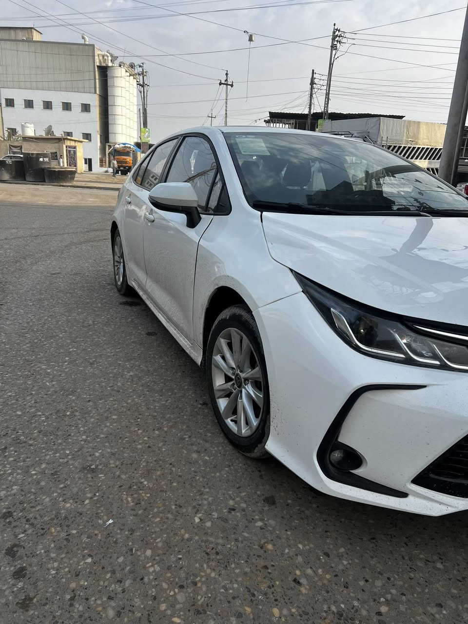 كورلا هيبر شكل الخليجي 2024 مال اقصا
كورلا هايبرد موديل 2024رقم بغداد  وراعي بغداد مصرف الصناعي الكافل والمكفول بيت واحد سياره فول موصفات بيها فقط جاملق الامامي والباب مبدلات ودعاميه بدون دواخل مكان السياره البصره  السعر122  وبيها مجال حق الجيه ماشيه السياره ١٨ الف حقيقي 
***********
