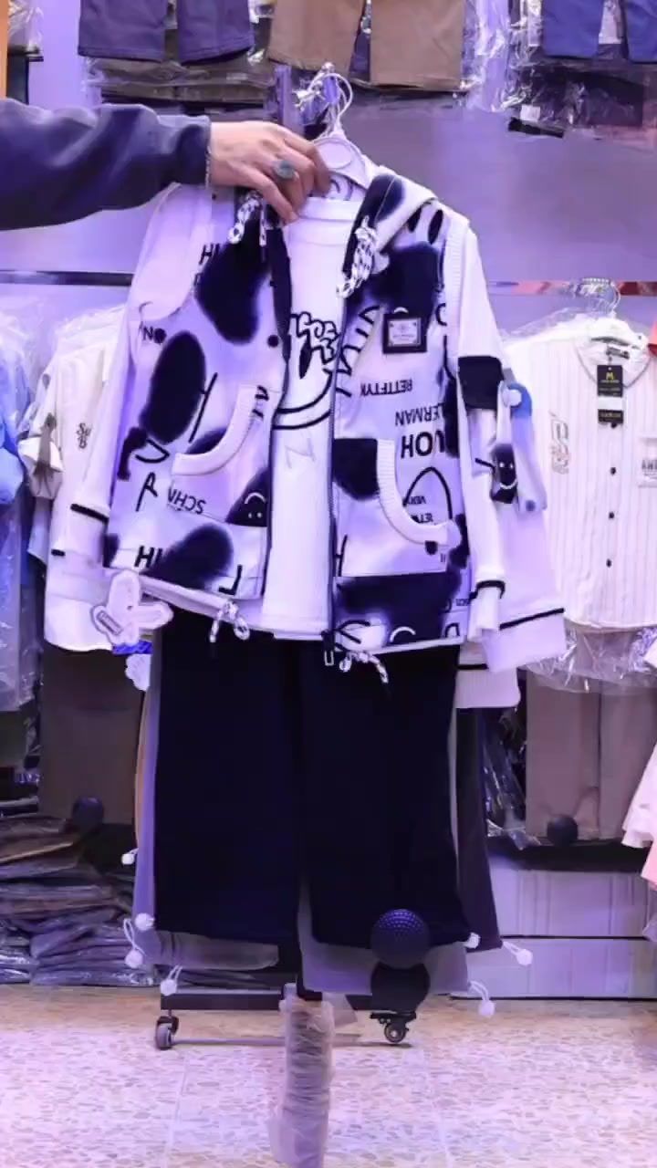 قاط ولادي 3قطع
السعر18000


**إذا كنت صاحب هذا الإعلان وتريد حذفه لأي سبب، رجاءا أرسل رسالة إلى الدعم الفني**