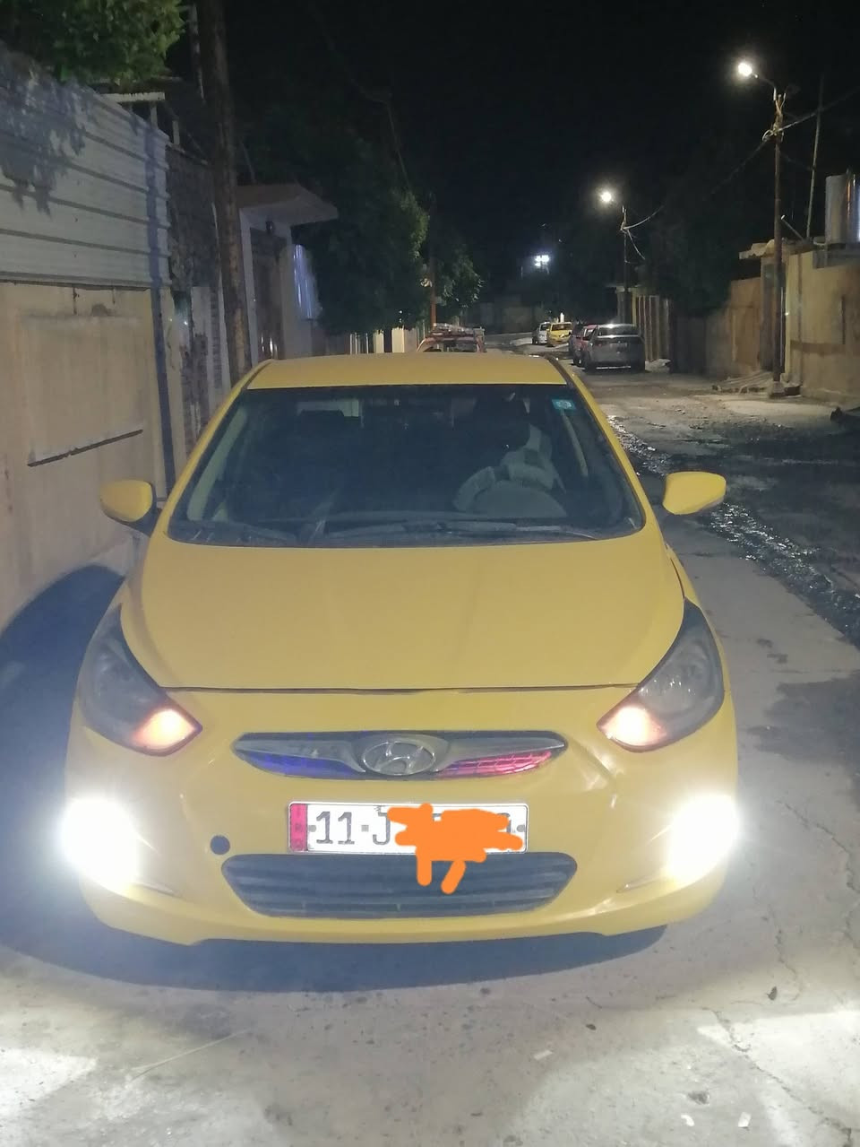 اكسنت ٢٠١٣ خليجي بسمي كاربون بانزين بيها سنويه لي ٢٩  بيها معجون بل جاملغ الخلفي  وبيها تلكيطات معجون عنوان موصل ايمن السعر 88 بيها مجال شي قليل انتصال على الأرقام اسيا *********** كورك ***********
